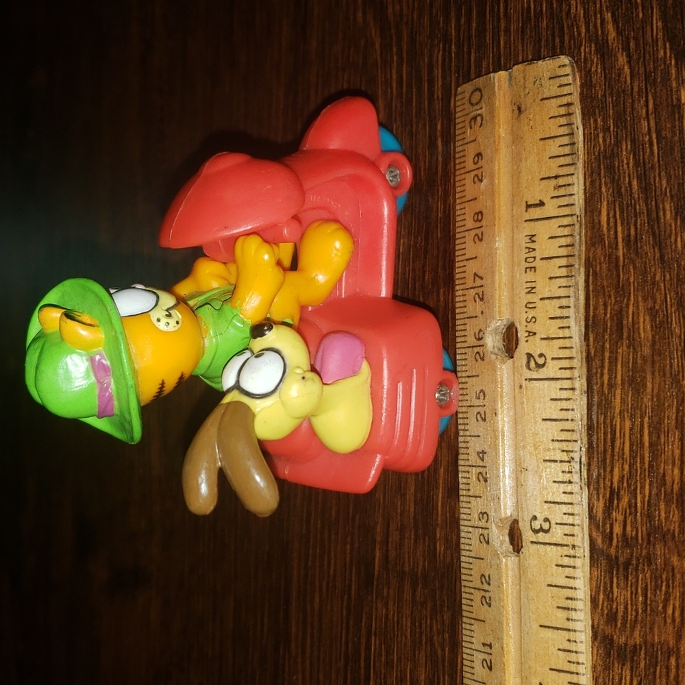 Vintage McDonald's Garfield toy